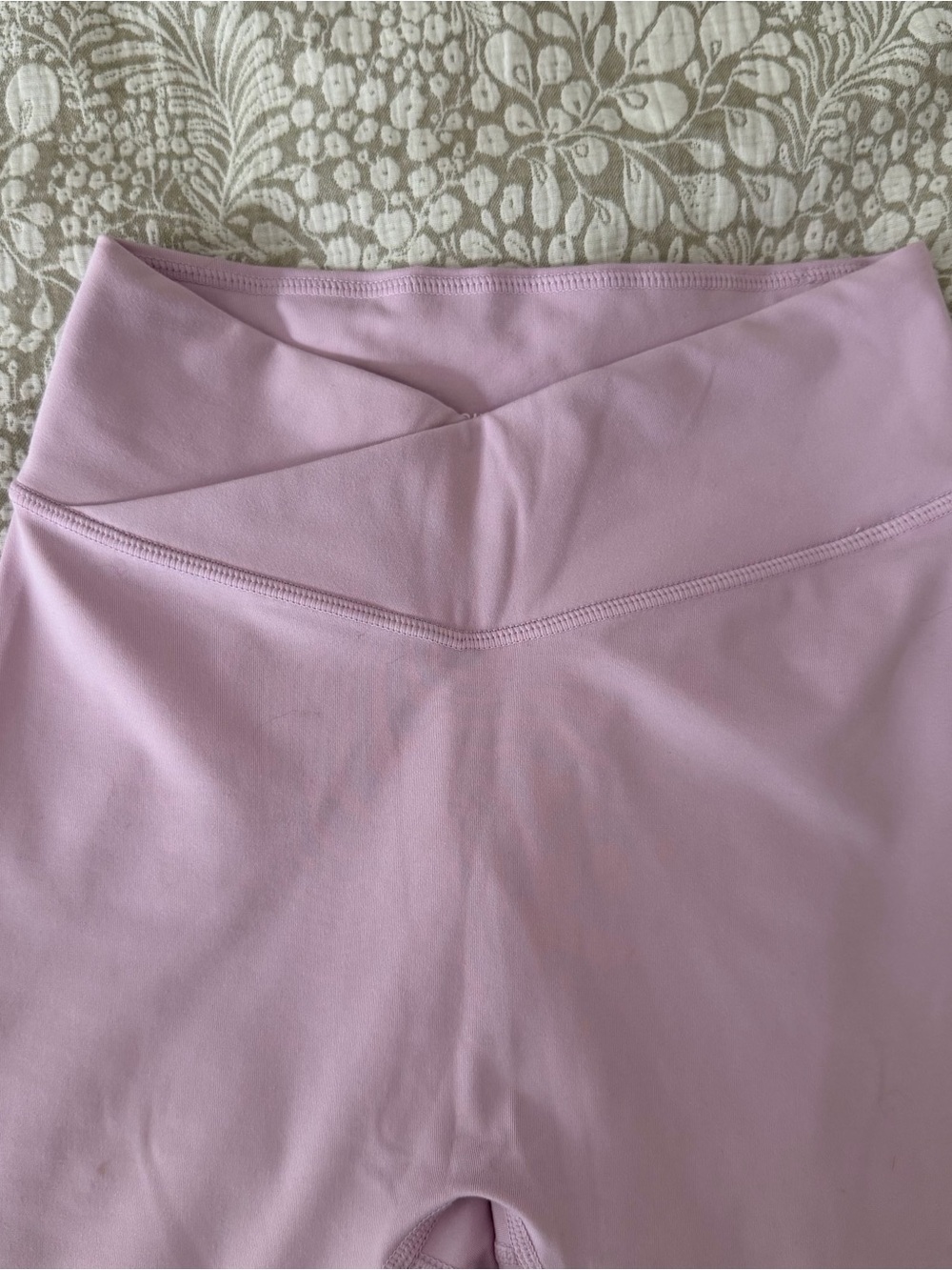 437 Light Pink High-Waist V-Cut Leggings